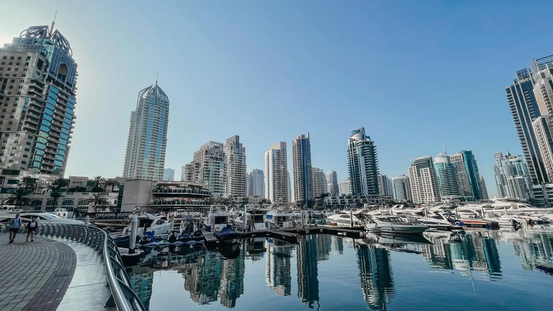 Savor Marina Views From The 64Th Floor Aparthotel Dubai United Arab Emirates